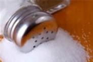 مصرف نمک زیاد و پتاسیم موجب چاقی می‌شود